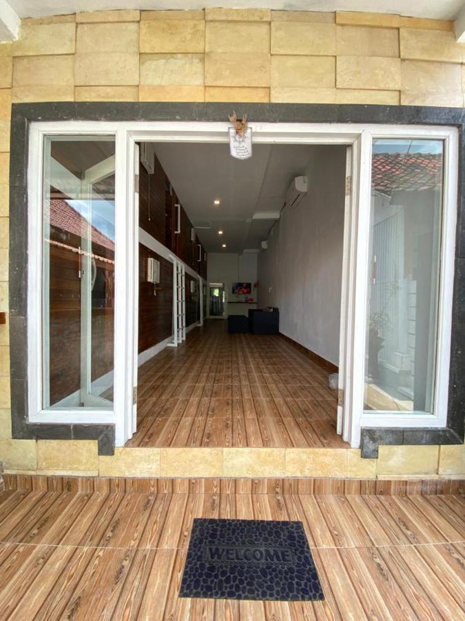 Tara Hostel Batununggul エクステリア 写真