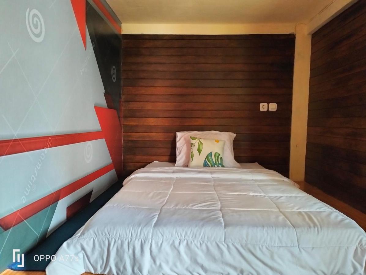 Tara Hostel Batununggul エクステリア 写真
