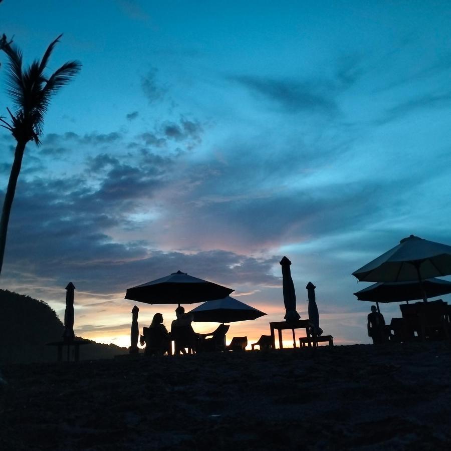 Tara Hostel Batununggul エクステリア 写真