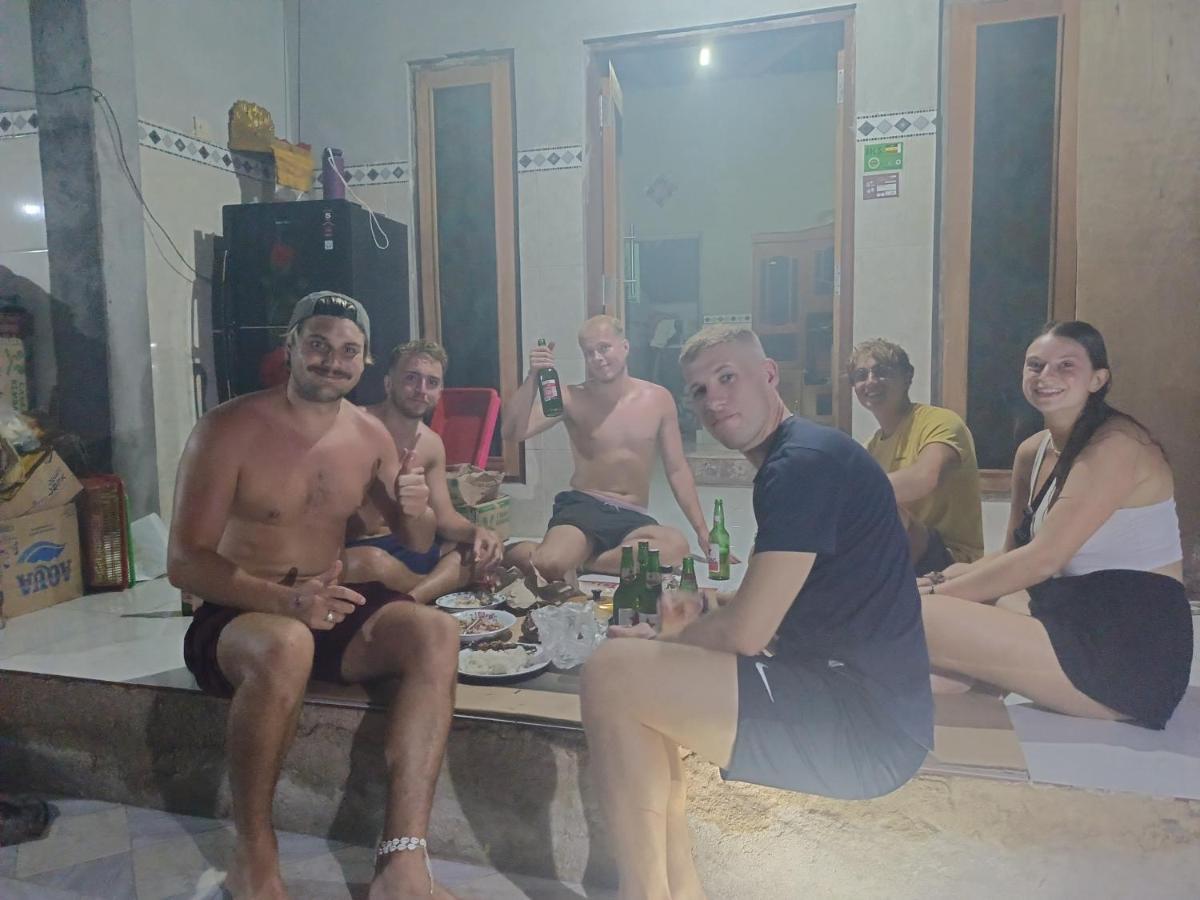 Tara Hostel Batununggul エクステリア 写真